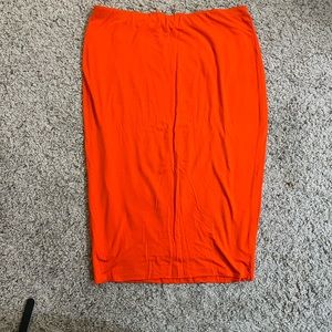 Vince Camuto midi tub skirt size large and green one in size medium